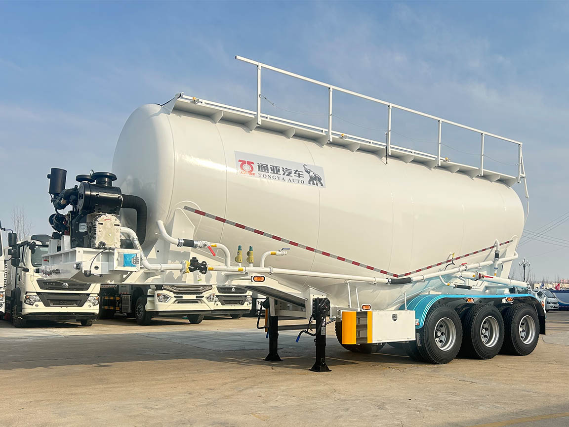 Semirremolque cisterna para polvo de 38 m3