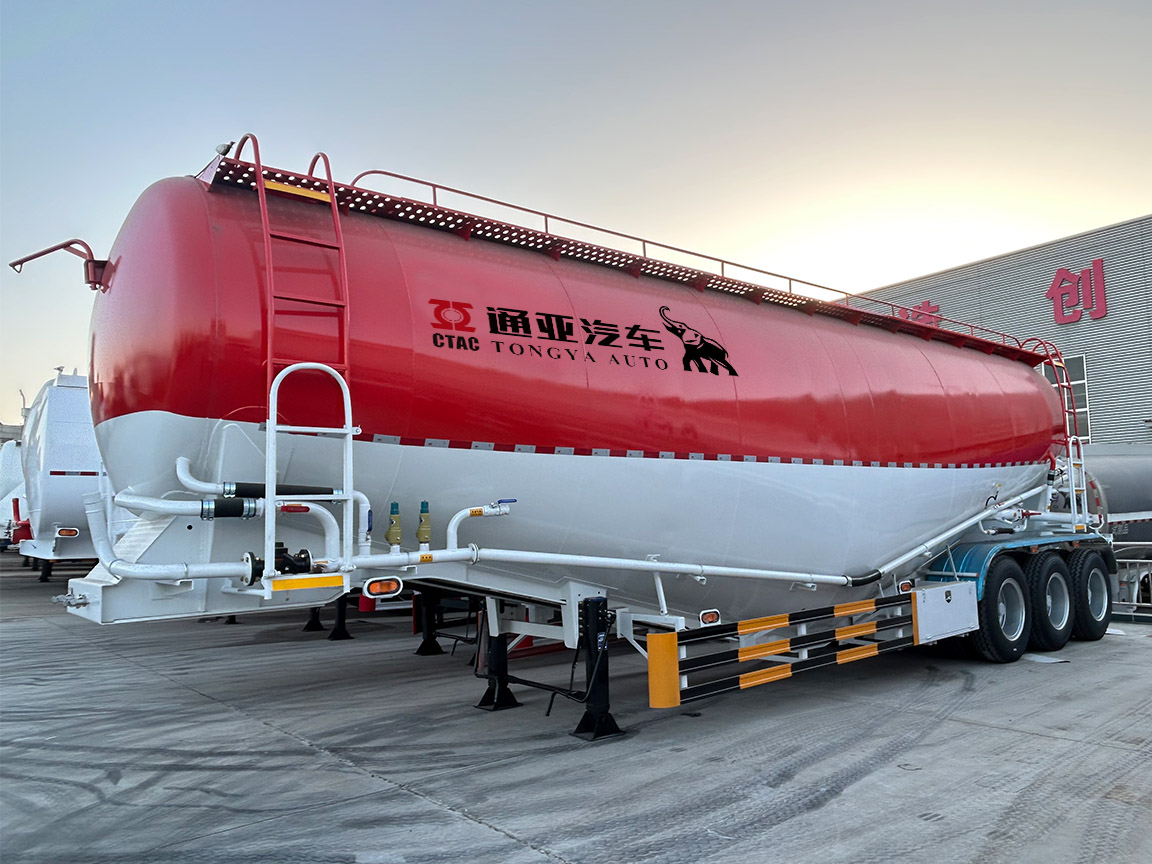 Semirremolque cisterna de cemento a granel de gran volumen de 62m3
