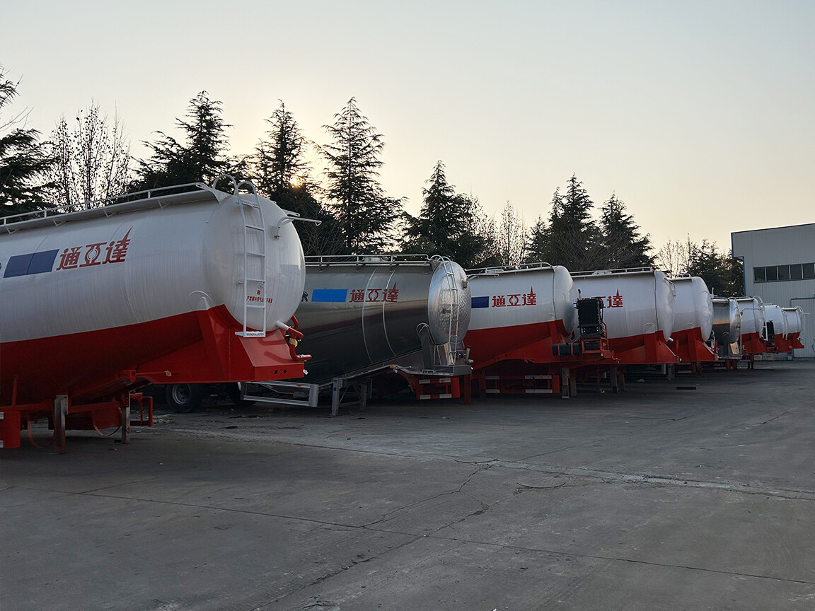 bulk cement tanker