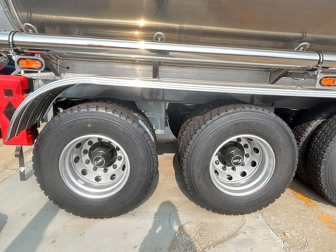 Semirremolque cisterna de aluminio