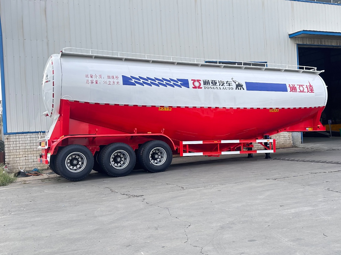 Semirremolque Cisterna de Cemento a Granel de 56 Metros Cúbicos