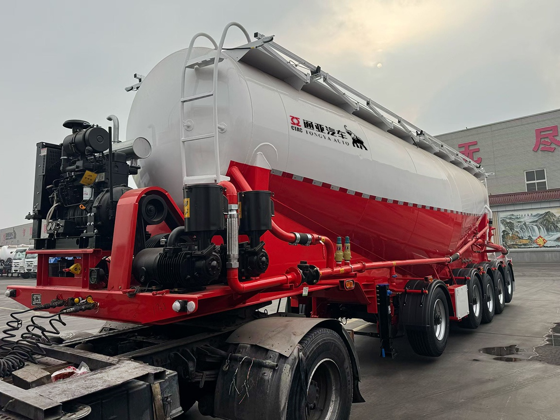 Semi-remolque cisterna de cemento a granel de 5 ejes y 66 litros