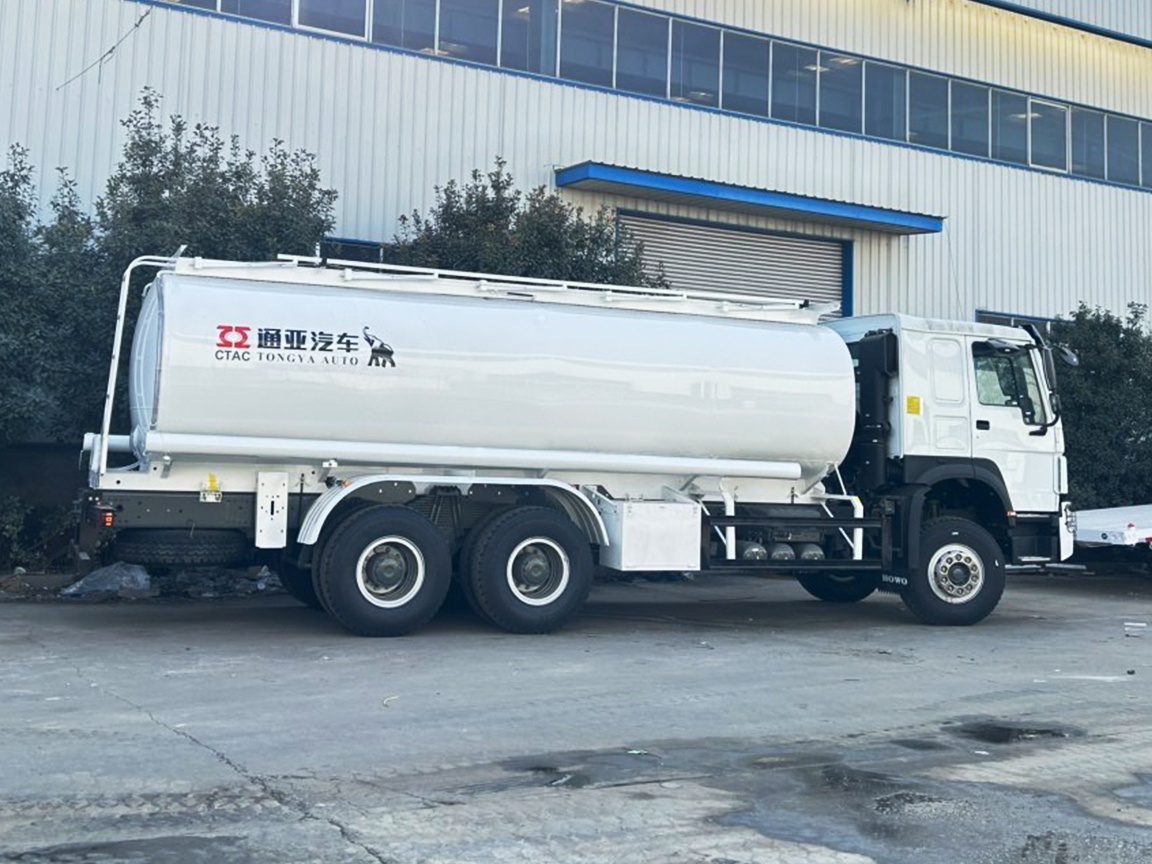 Camión cisterna de combustible de 20 000 litros