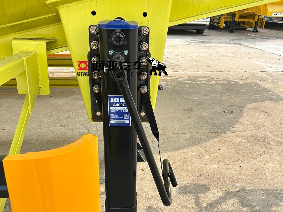 Semi remolque cisterna de polvo con 2 compartimentos