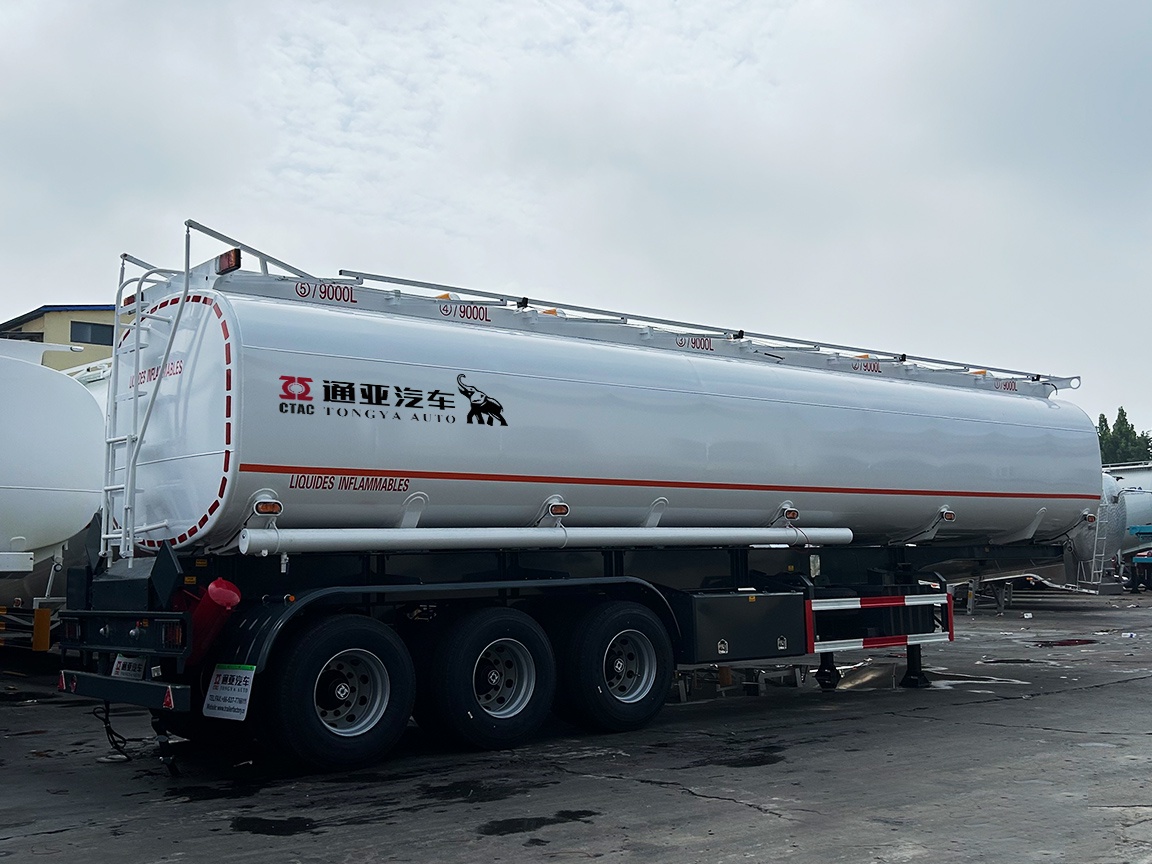 Semirremolque cisterna de combustible de 3 ejes para África Occidental
