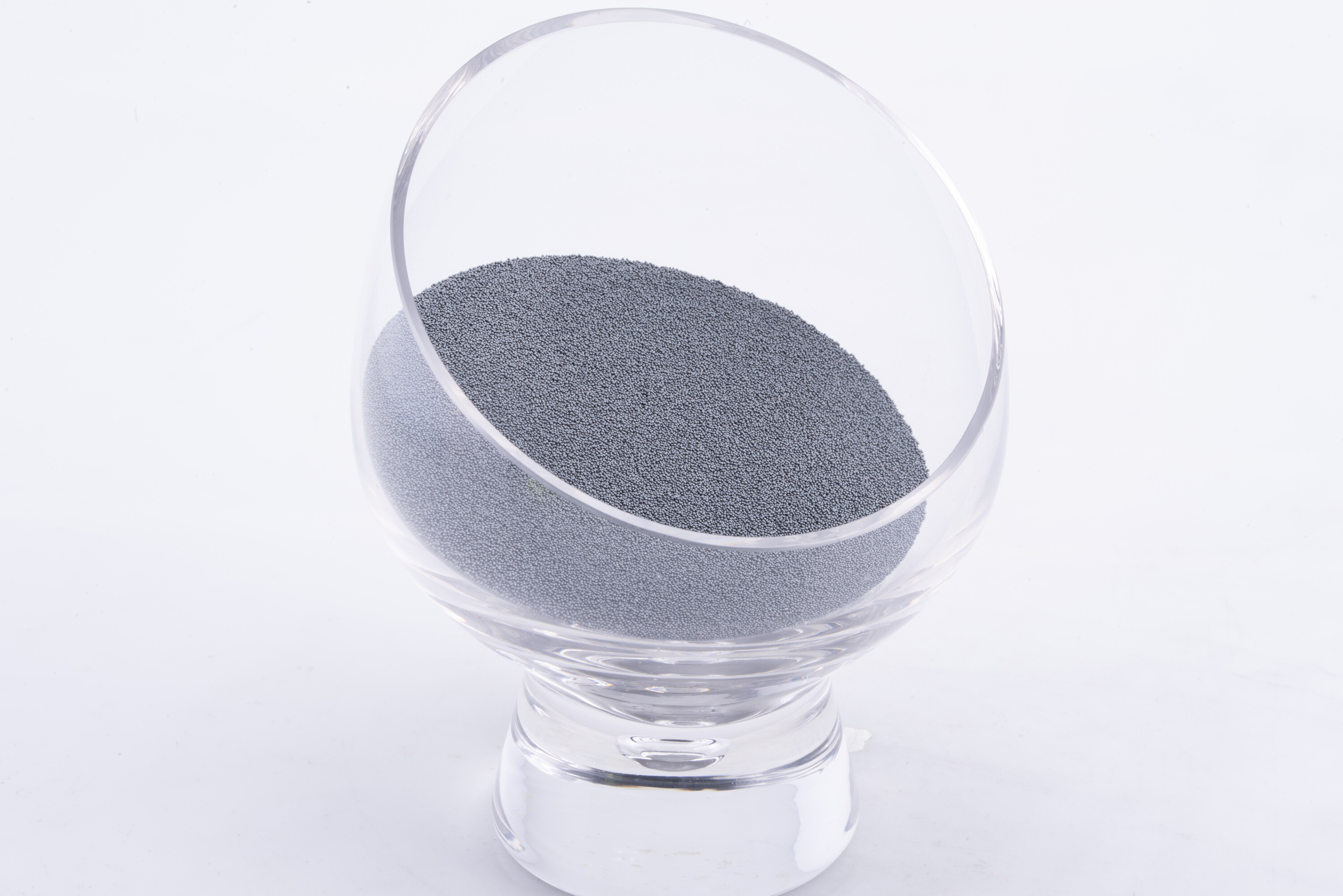 Perdigones de acero con alto contenido de carbono