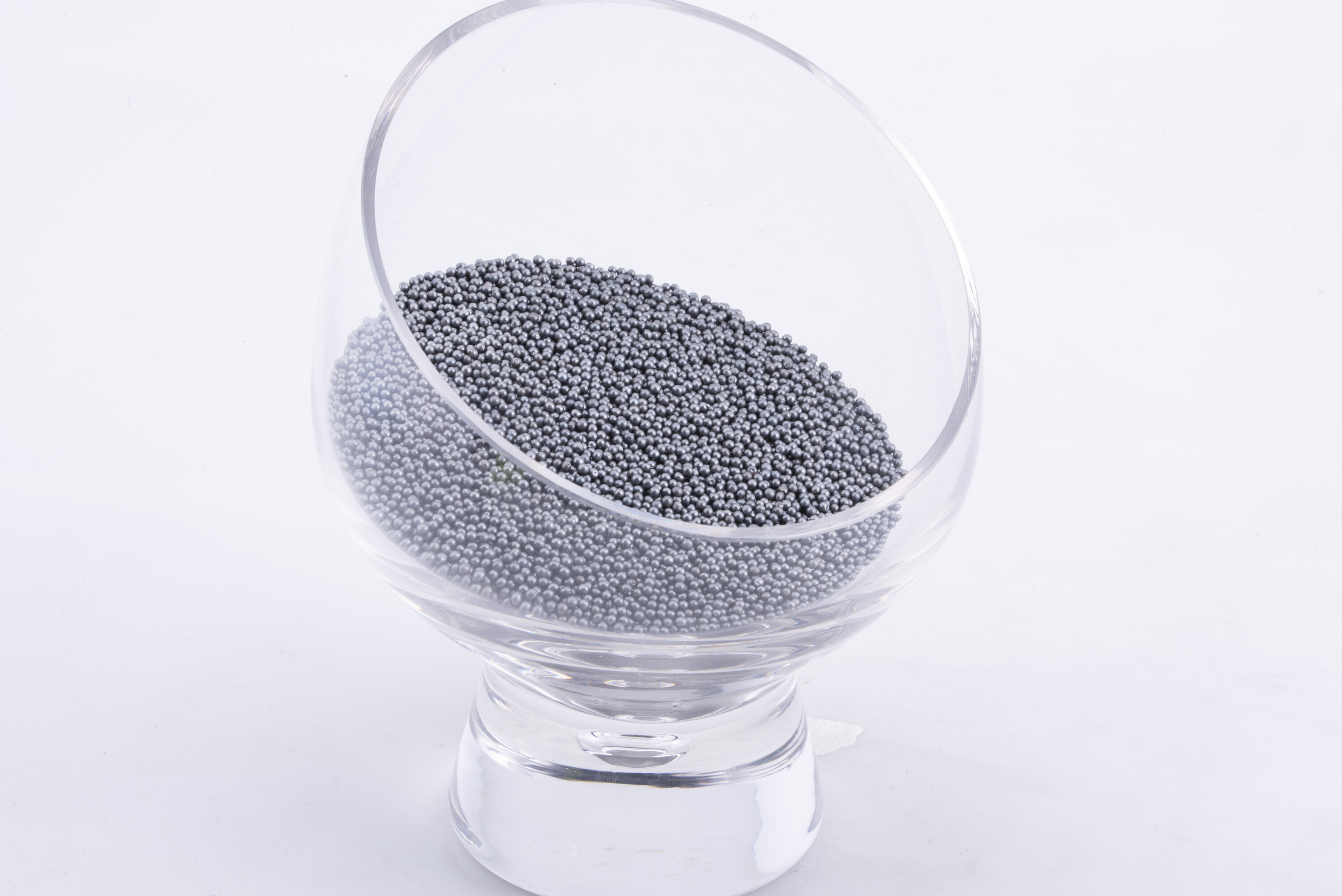 Perdigones de acero con alto contenido de carbono