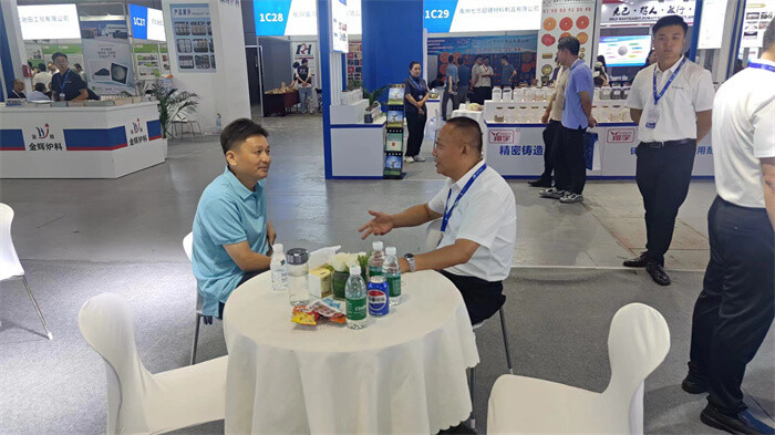 Fengerda participó en la "Exposición de Fundición de Shanghai" y brilló en la "Perla Oriental"