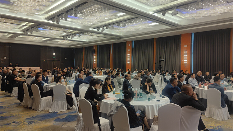 En el caluroso mes de mayo, Fengerda Group distribuye generosamente beneficios a los empleados