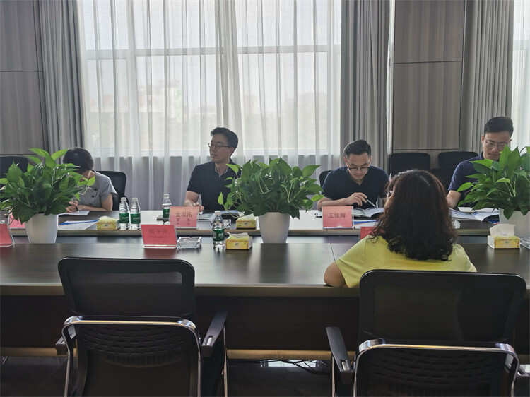 Los líderes y expertos del Grupo Ferroviario POSCO de Corea del Sur (zhangjiagang company) son bienvenidos a visitar y guiar a fengerda.