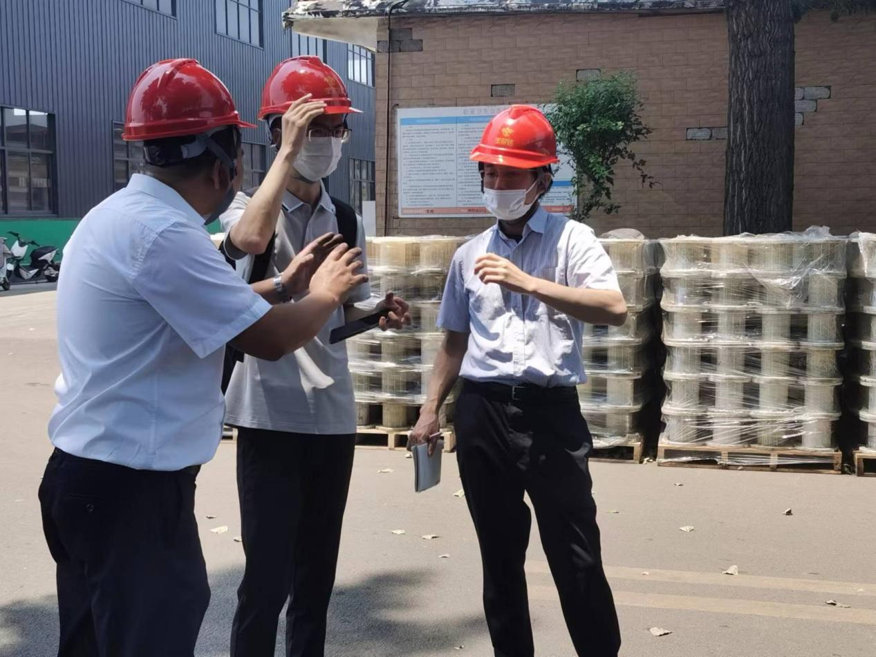 Damos la bienvenida a los expertos y líderes de la empresa japonesa Aisin para que visiten e inspeccionen