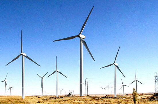 Для обработки поверхности пластин из нержавеющей стали для достижения чистого, яркого и нежного блеска необходимо использовать подходящие абразивы для удаления фосфора с поверхности холоднокатаных пластин из нержавеющей стали. В зависимости от поверхности пластин из нержавеющей стали разных марок следует выбирать абразивы с разными размерами частиц и пропорциями. По сравнению с традиционными методами химической обработки, это может эффективно снизить затраты на очистку и достичь зеленого и экологически чистого производства.