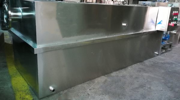 一体化隔油提升器