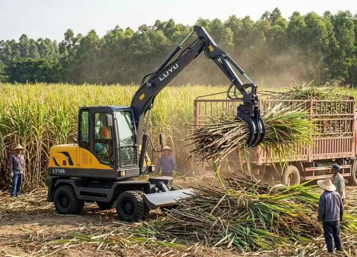 Wheel Excavator with Grapple