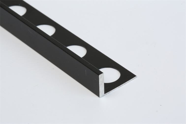 L-shaped edging strip for ceramic tile