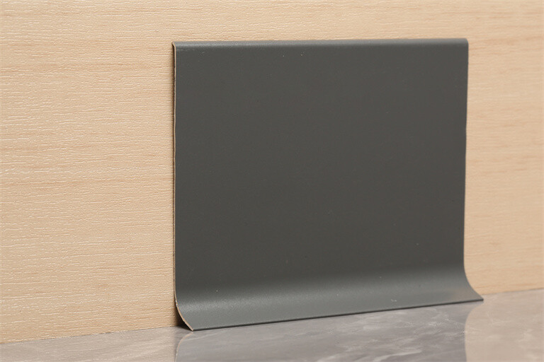 06 thick glue skirting