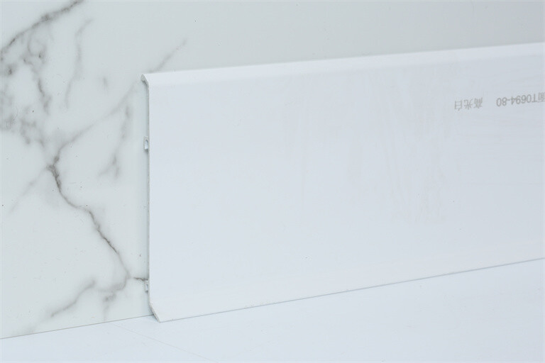 06 thick online celebrity hook A skirting line