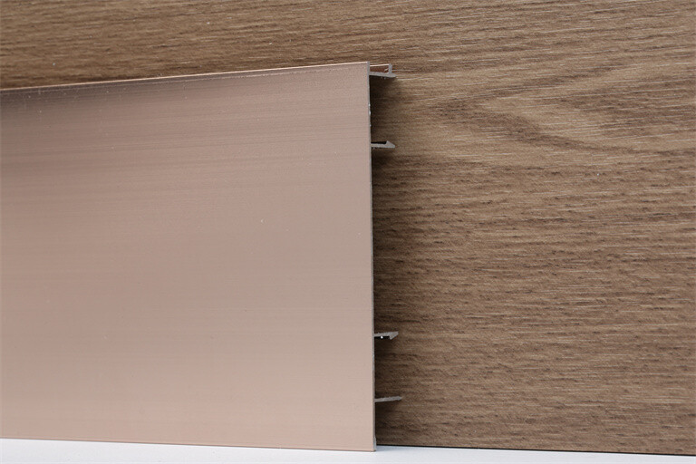 06 thick wallboard is embedded with baseboard.