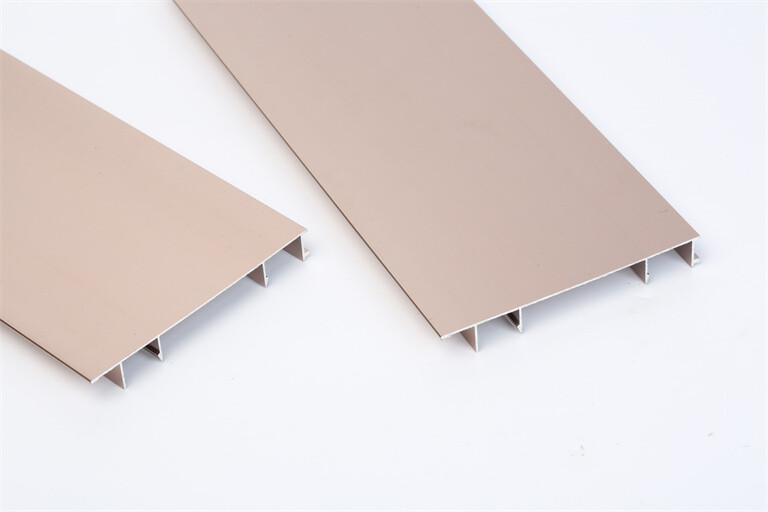 06 thick wallboard is embedded with baseboard.