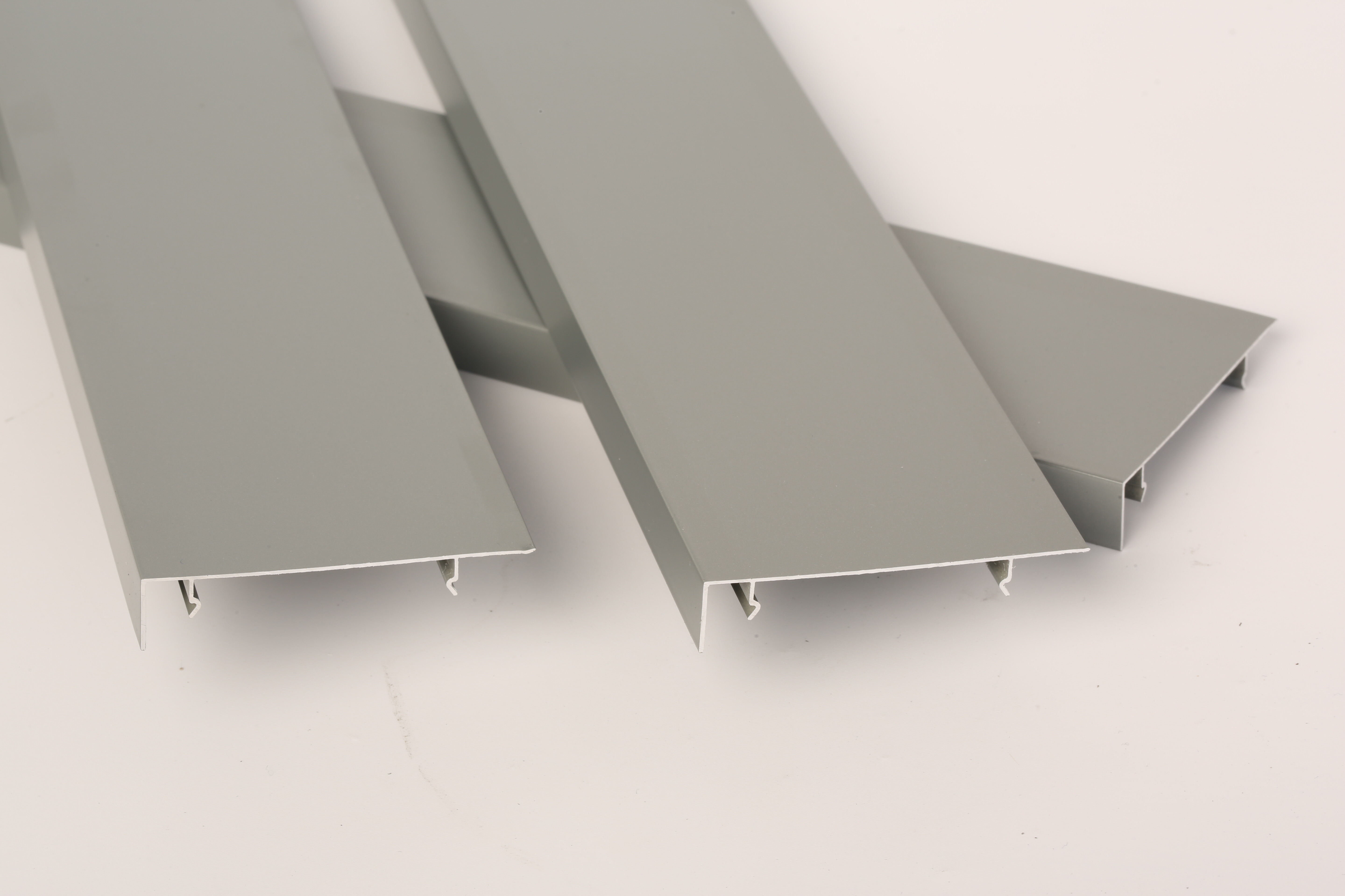  06 thick oxidized wire drawing straight plate with skirting board clamped inside.