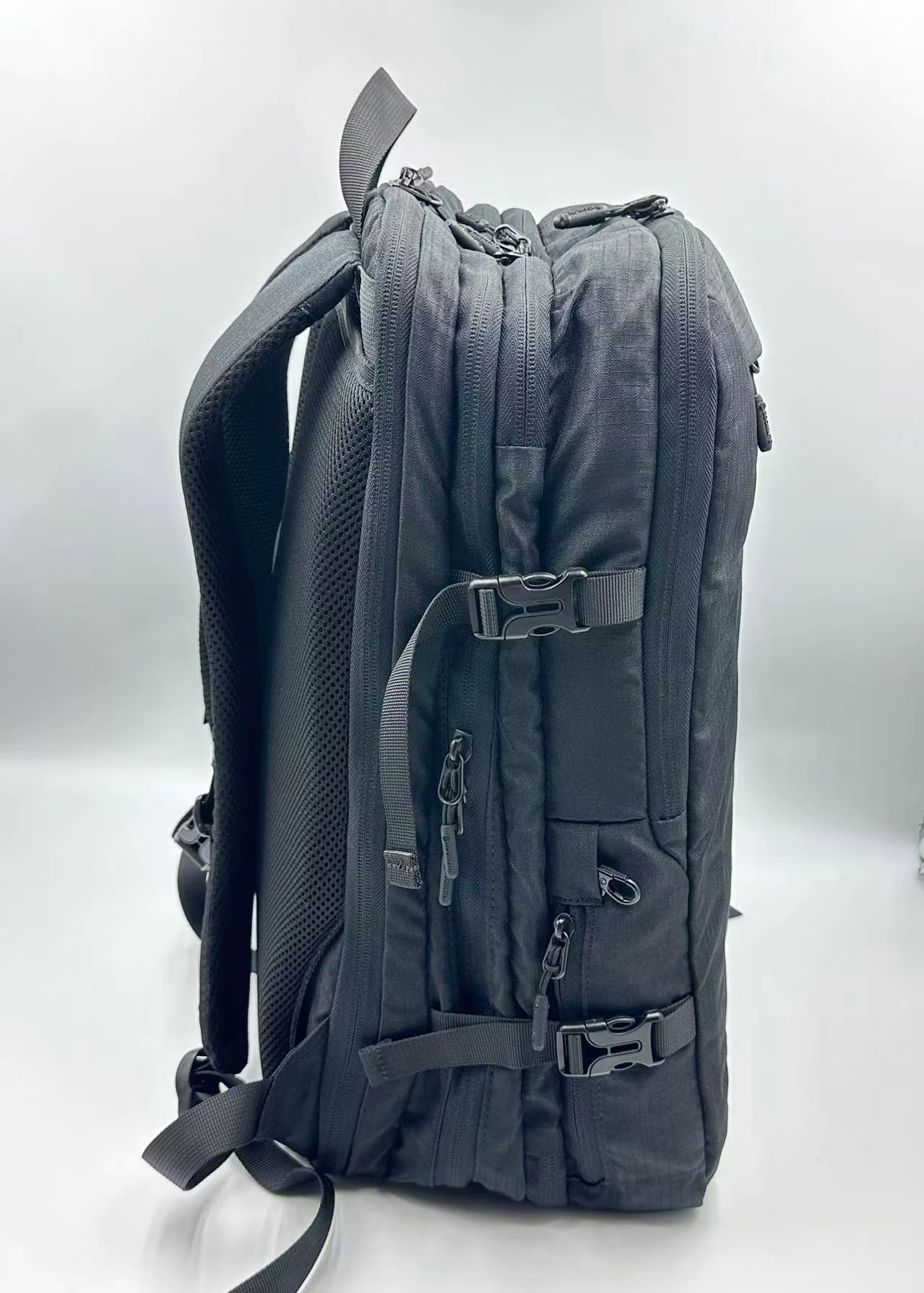 TRAVEL BACKPACK BLACK-BACK