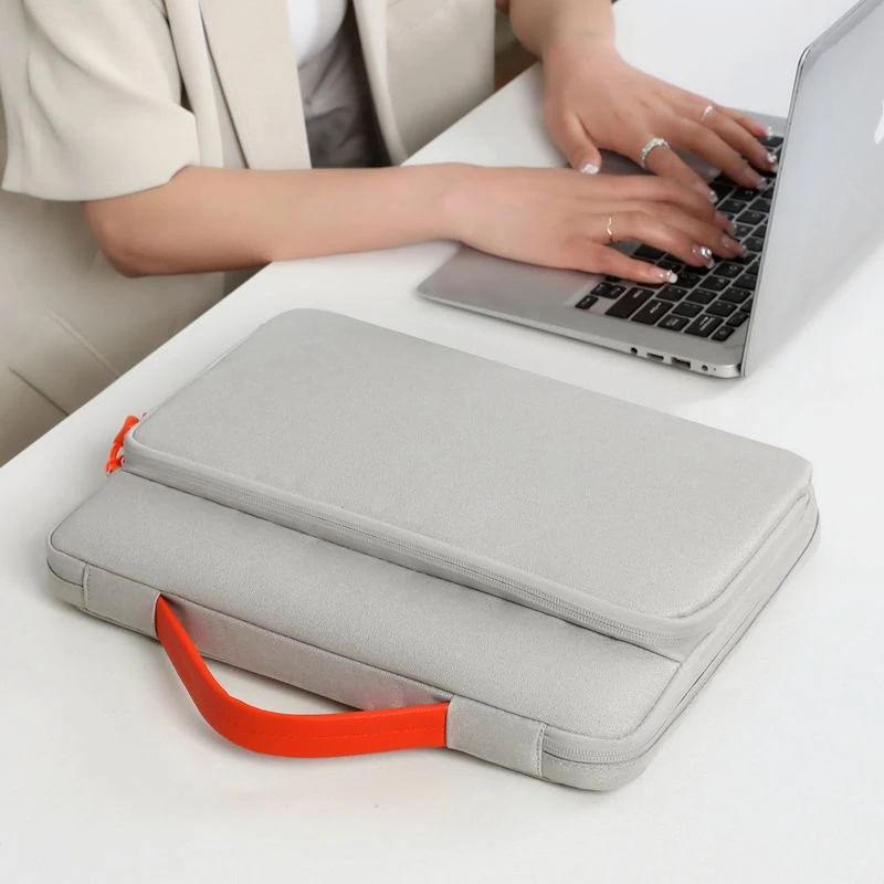 LAPTOP SLEEVE