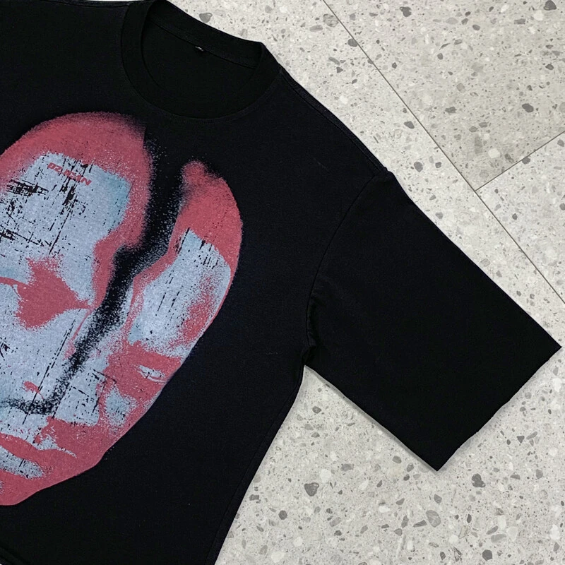 6.black heavyweight graphic t shirt for men