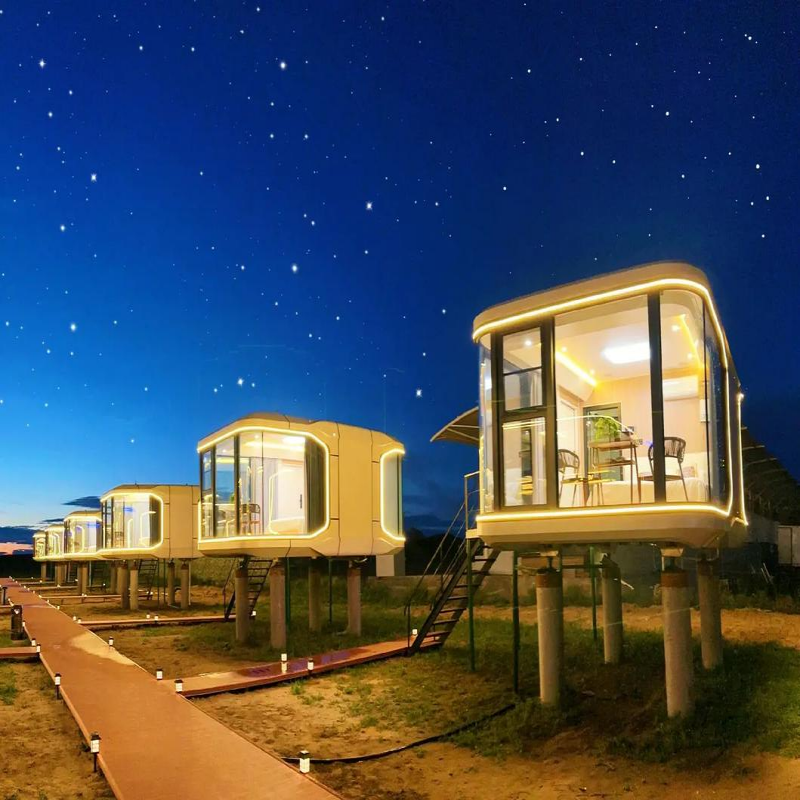 Космическая капсула B7