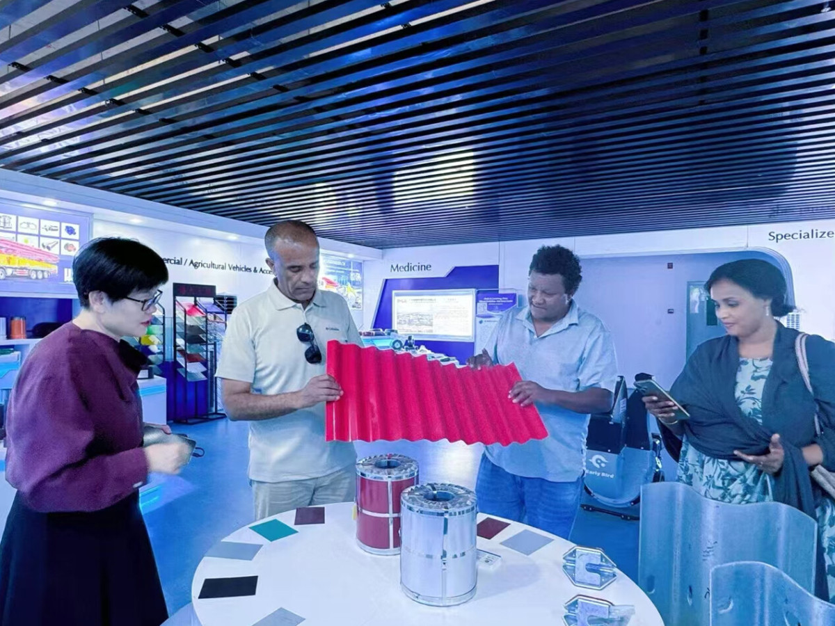 Ethiopian merchants visit Djibouti Cross -E -commerce Exhibition Center!-2.jpg