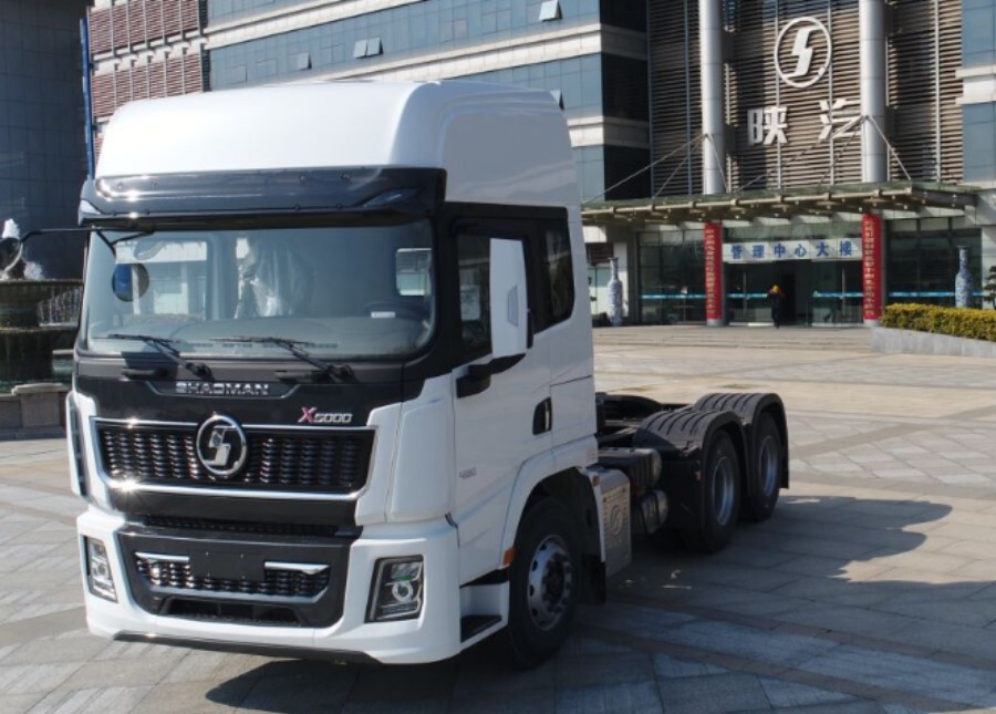 X5000 6X4 Тягач