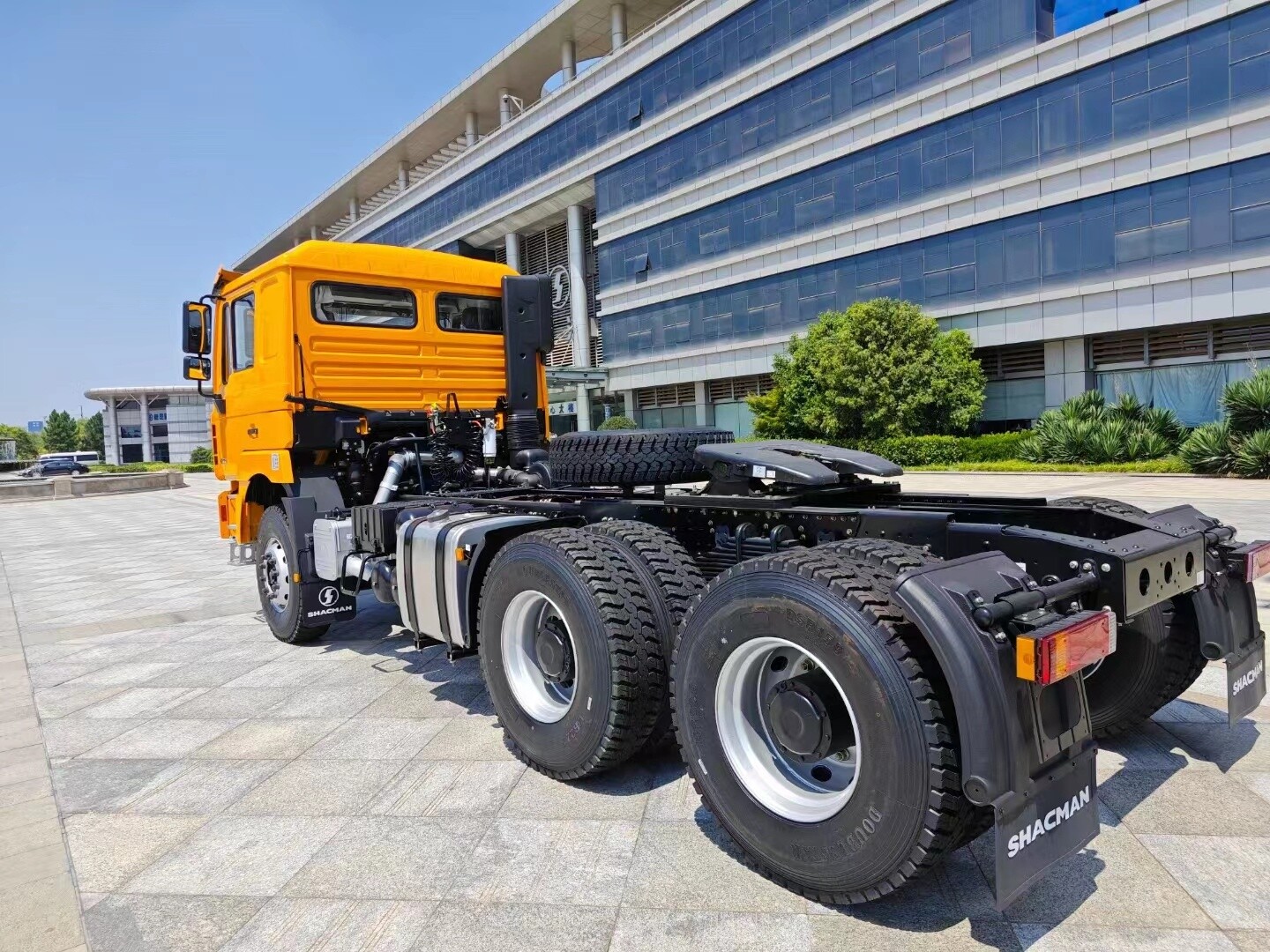 F3000 Прицепной грузовик 6x4