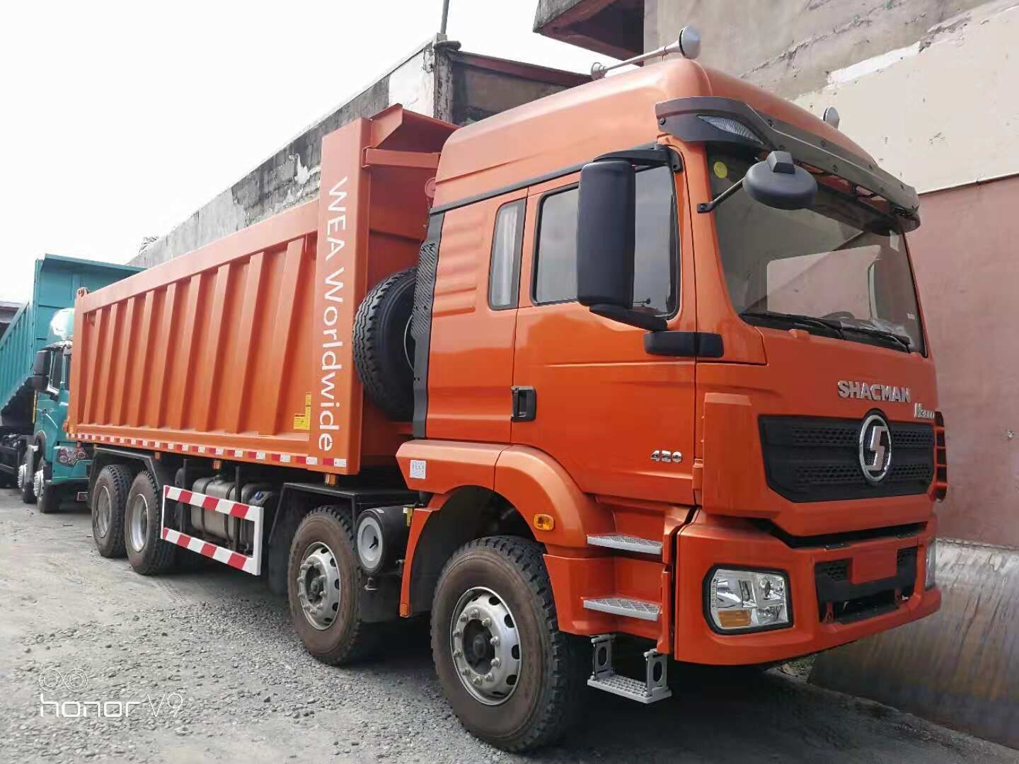 H3000 8X4 Самосвал