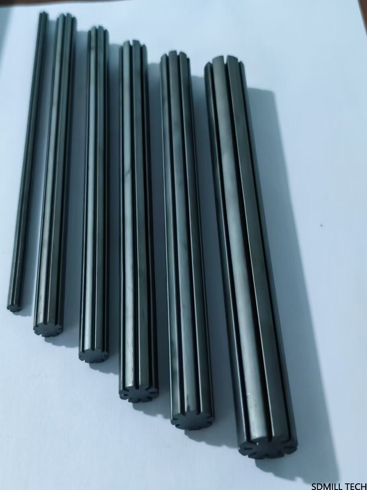 ZRS (Цельный рифленый стержень)