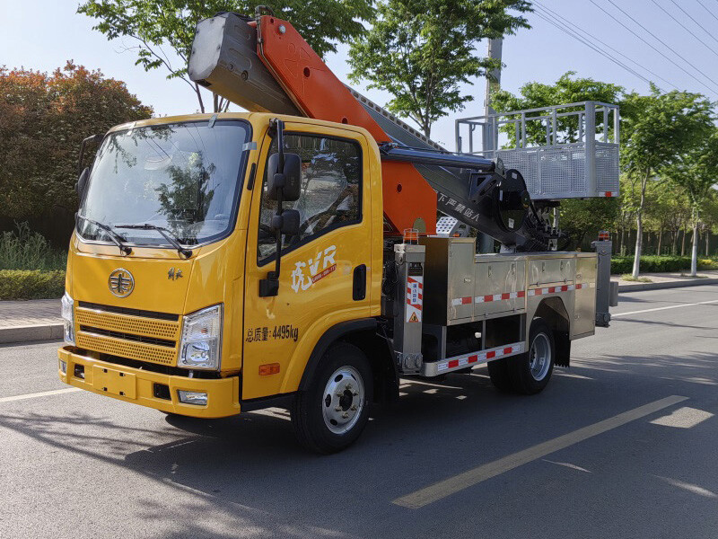 31м Грузовик с подъемной платформой