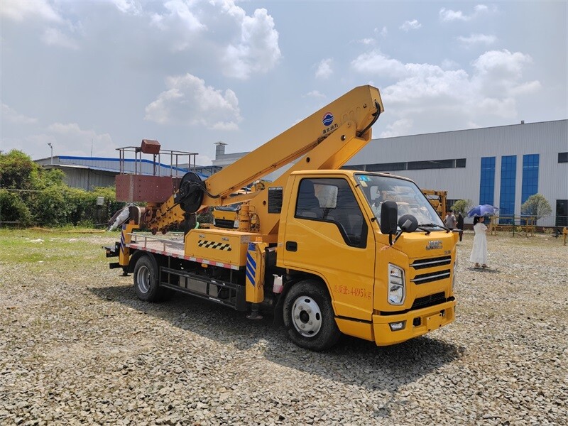 Runli 24m Aerial Work Platform Vehicle