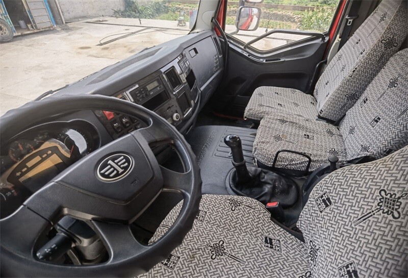 Автокран XCMG 8 тонн