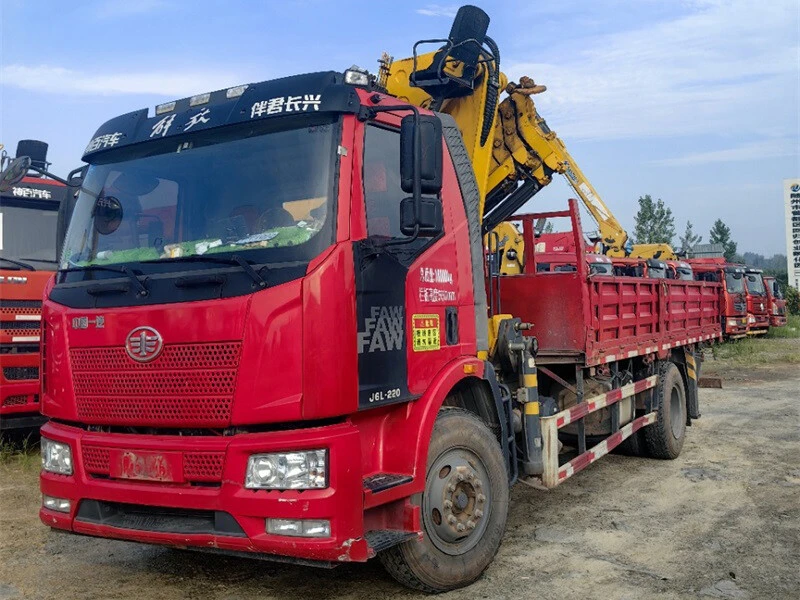 Автокран XCMG 8 тонн