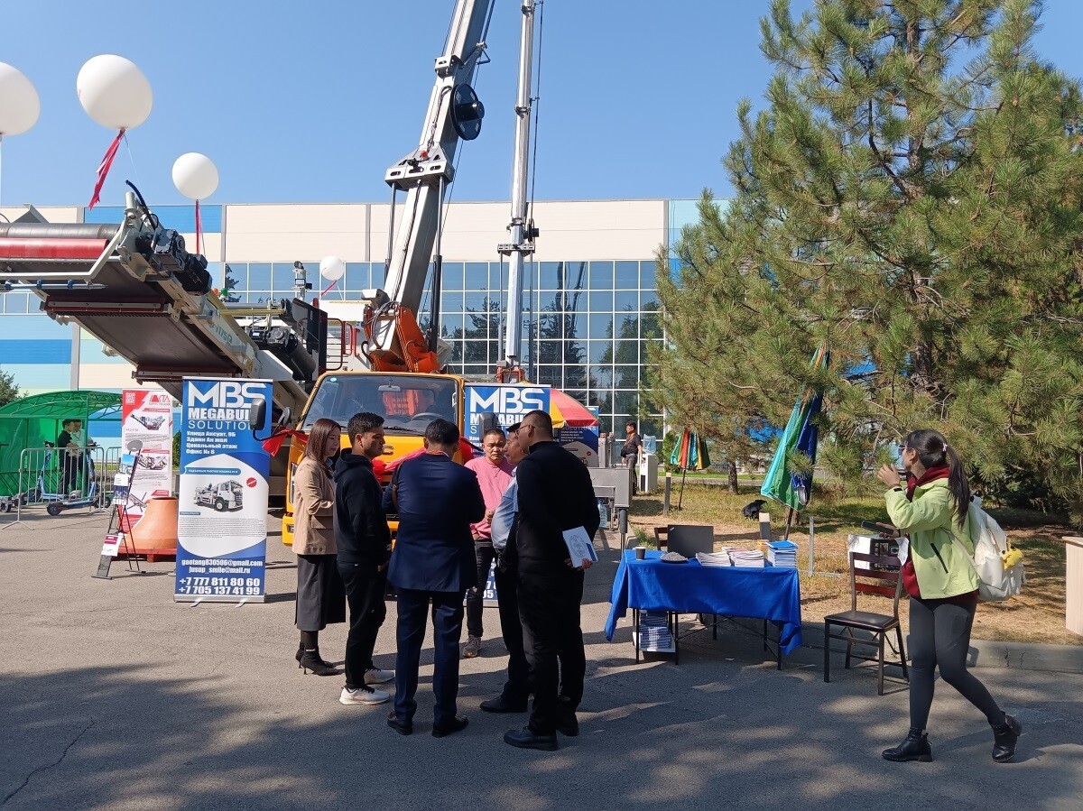 Xiangjin Company participated in the Kazakhstan Industrial Machinery Exhibition (3).jpg