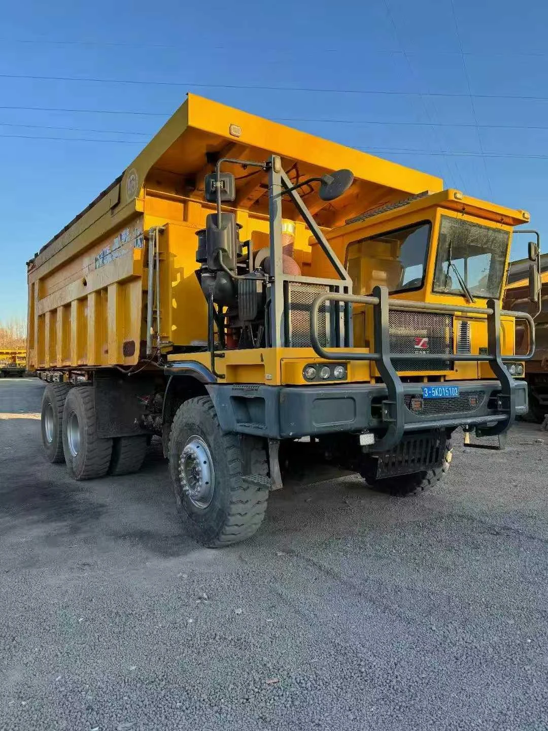 Карьерный самосвал-885D