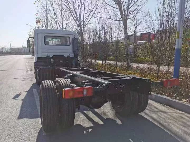 Грузовик-тягач Dong Feng