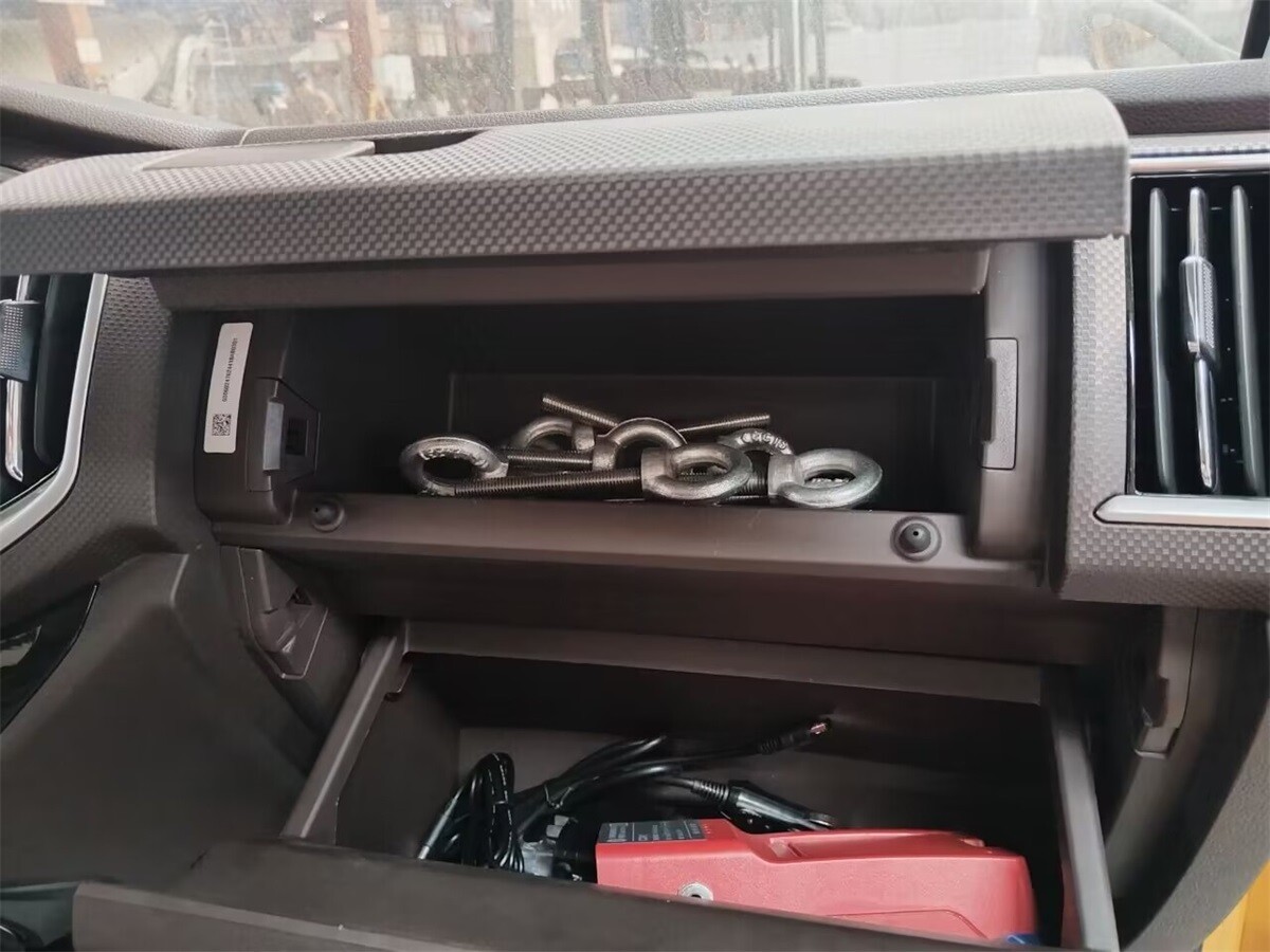 Aerial work vehicle delivery (1).jpg