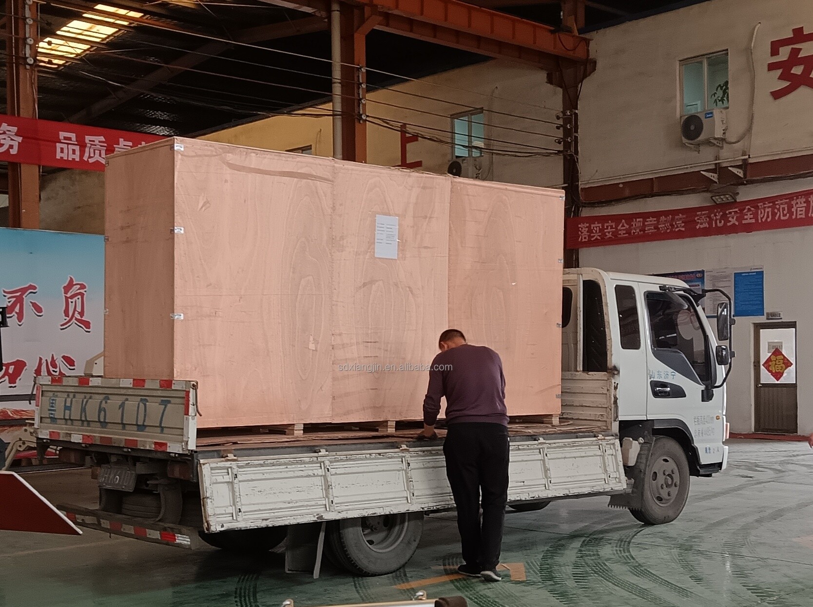 Nivelador láser entrega en caja de madera Nivelador láser entrega en caja de madera