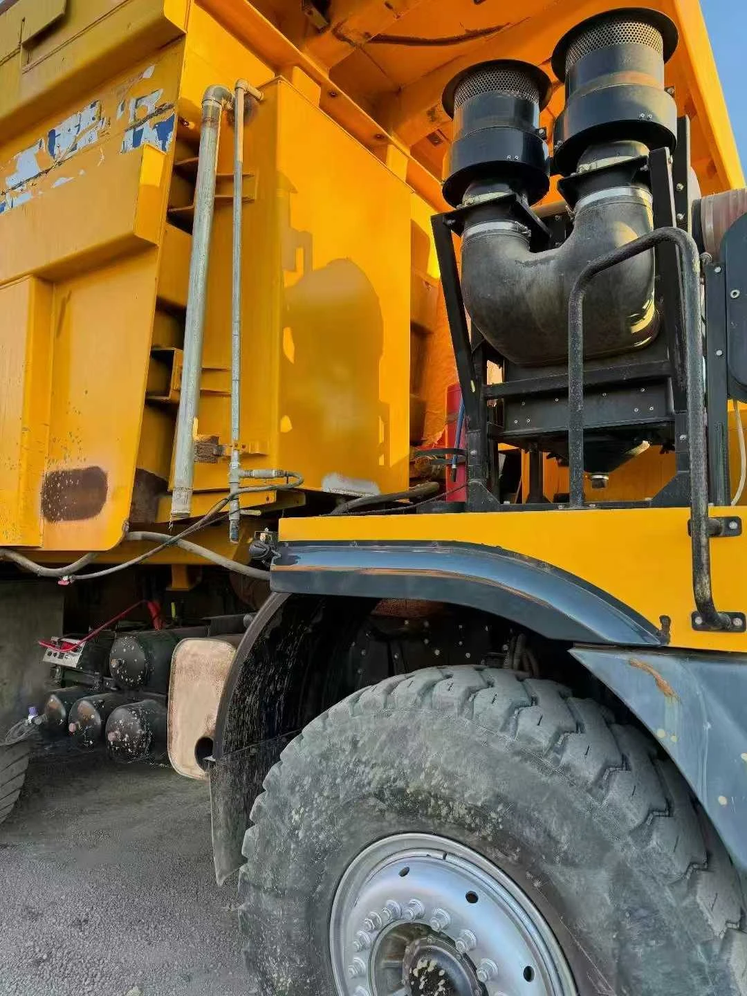 Camión volquete para minería-885D