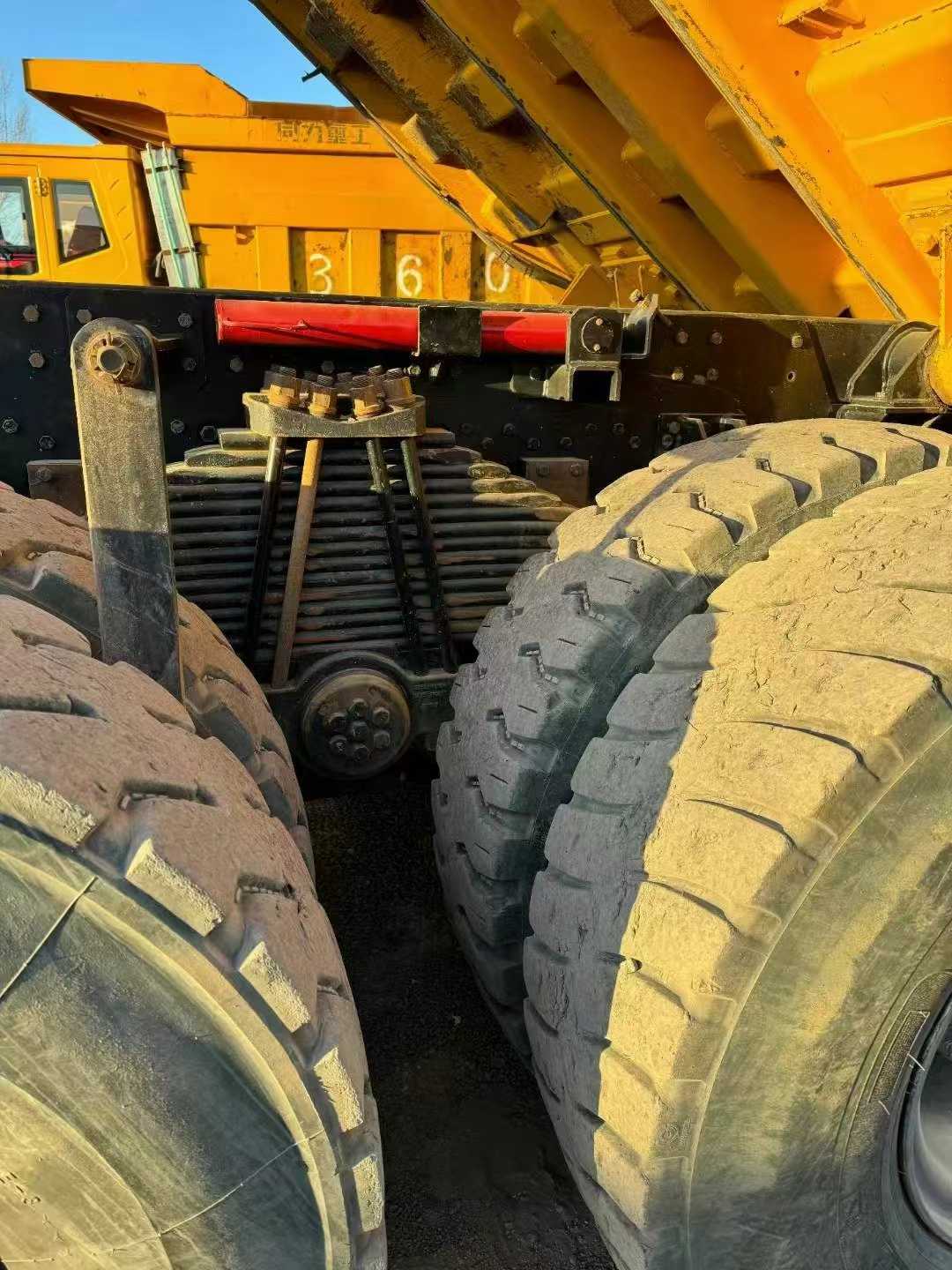 Camión volquete para minería-885D