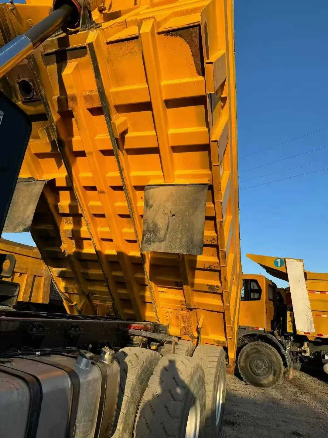 Camión volquete para minería-885D