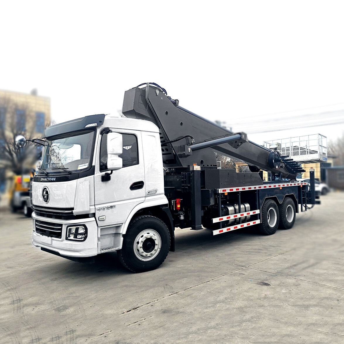 Clientes de Macedonia del Norte acuden a nuestra fábrica para la inspección de vehículos Clientes de Macedonia del Norte acuden a nuestra fábrica para la inspección de vehículos