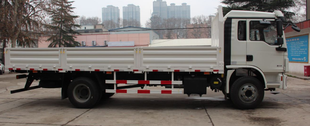 Грузовой автомобиль L3000 4X2