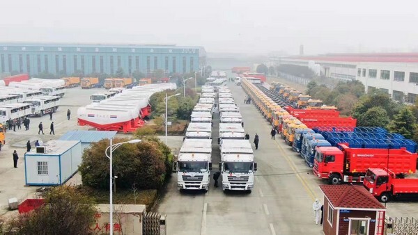 Великая любовь - Сотни грузовиков SHACMAN отправляются в Афганистан для перевозки гуманитарных грузов