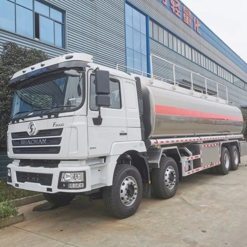 F3000 Автоцистерна для перевозки нефти 8x4