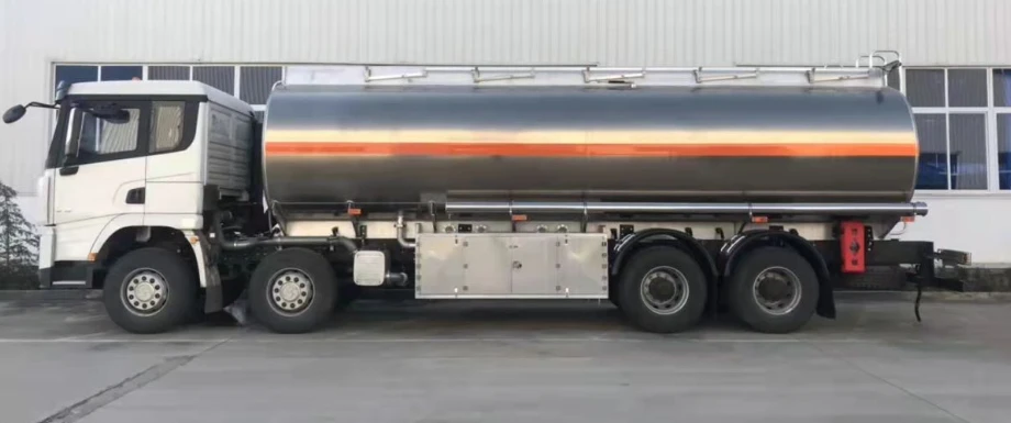  X3000 8X4 Автоцистерна для перевозки нефти